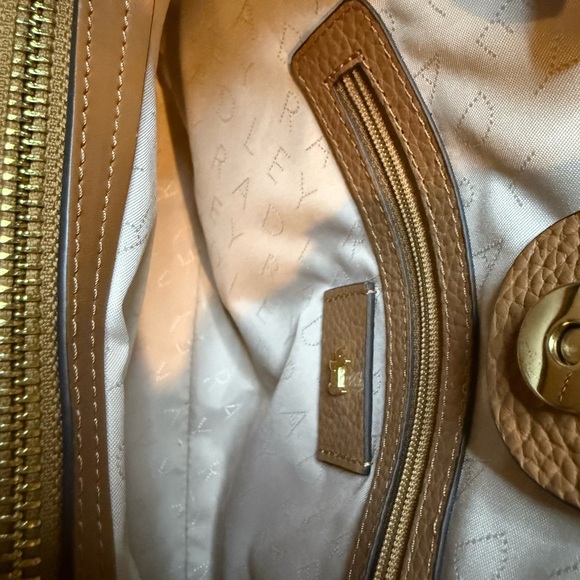 🔥 Fire Sale 🔥
RADLEY LONDON Medium Zip-Top Shoulder Bag w/Tag, Duster & Wallet - Picture 16 of 16